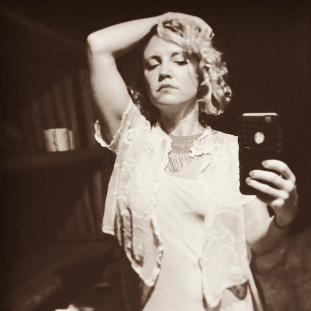 Meet your Posher, Elle