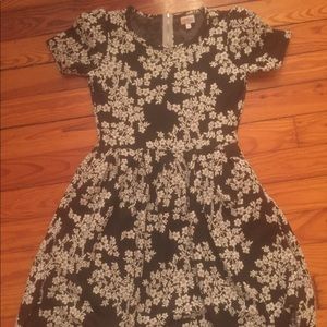 Lularoe Amelia dress size medium. Excellent cond.
