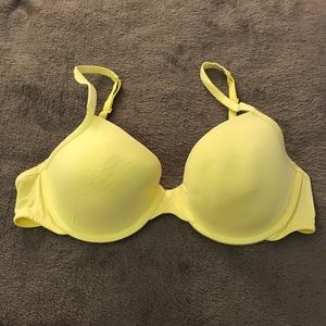 VS Pink T-Shirt Demi Bra