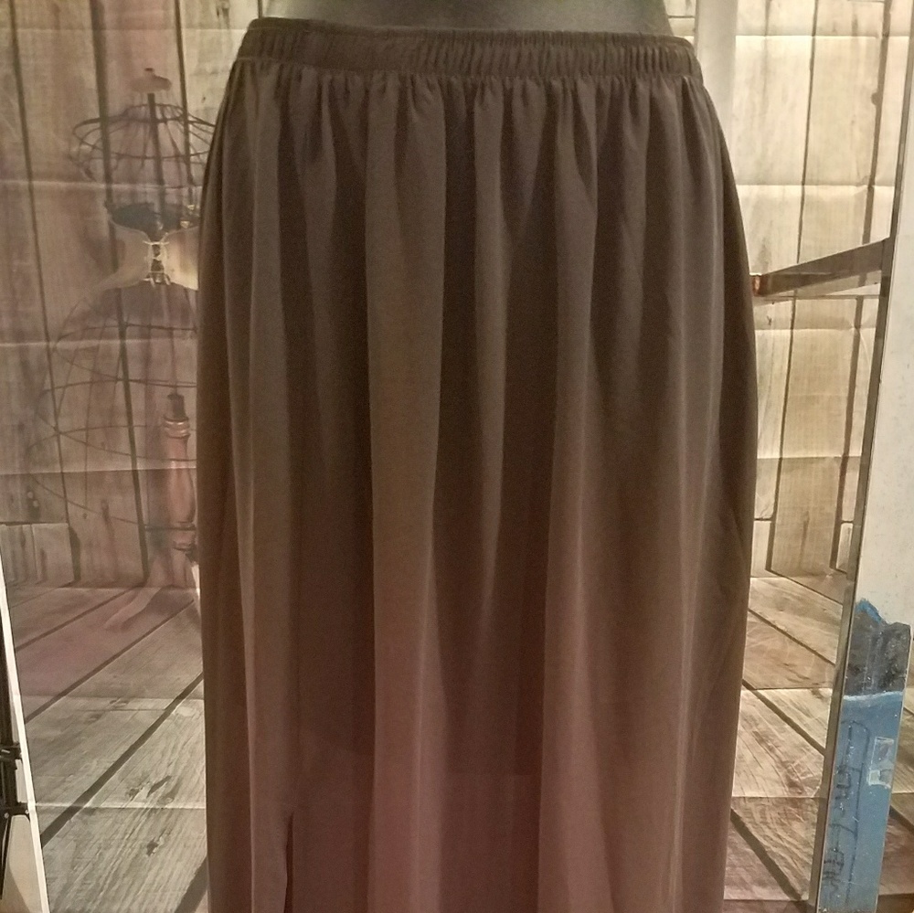 Forever 21 Long Drk Olive Skirt NWT
