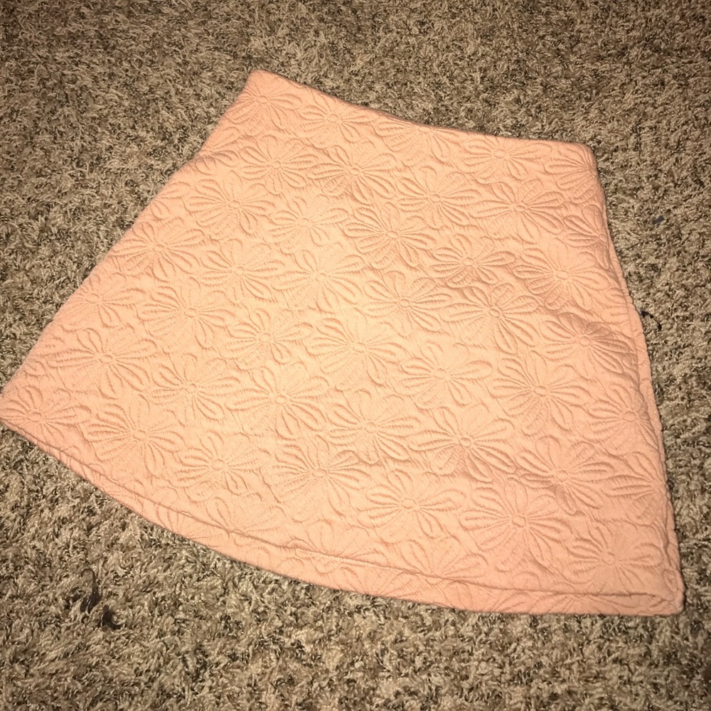 CUTE SKIRT FROM URBAN OUTFITTERS NEVER BEEN WORN