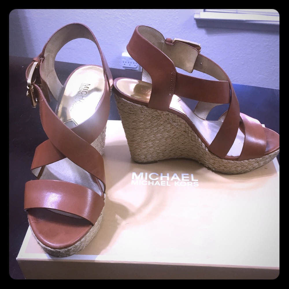 7.5 Michael Kors Giovanna Wedge