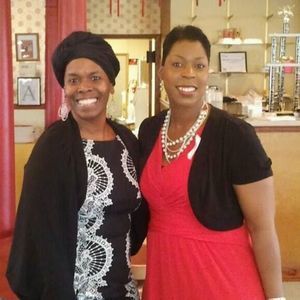 Meet your Posher, Benita