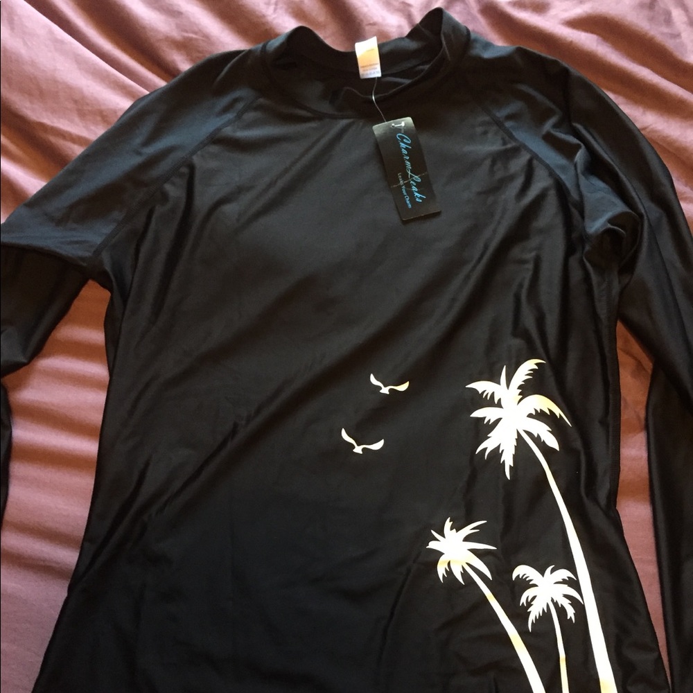 NWT Charmed Leaks adult rash guard