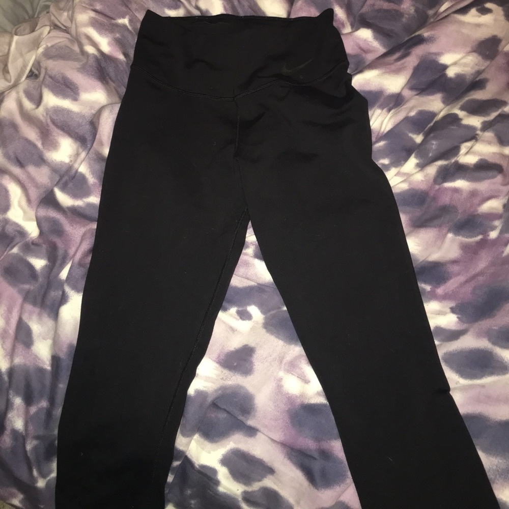 Nike yoga capris