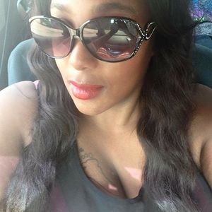 Meet your Posher, Candice