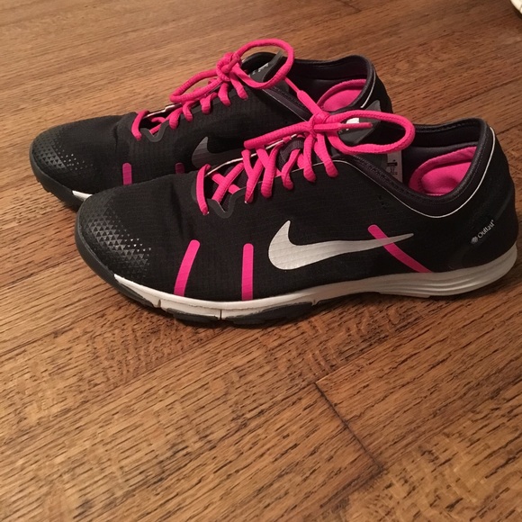 Nike Shoes - Nike Training LUNARELEMENT