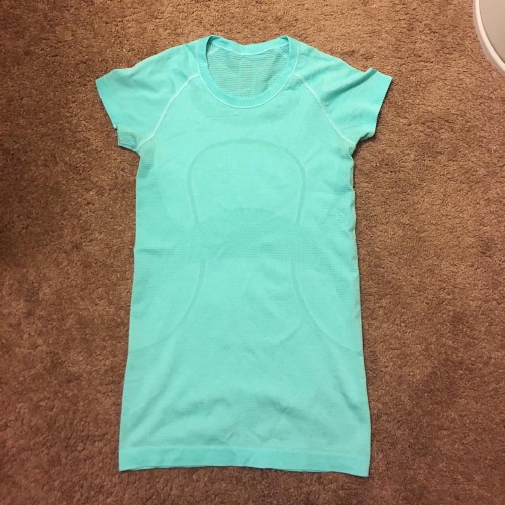 Light blue lululemon swiftly short sleeve shirt