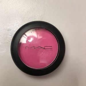 MAC cream color base "pink shock"