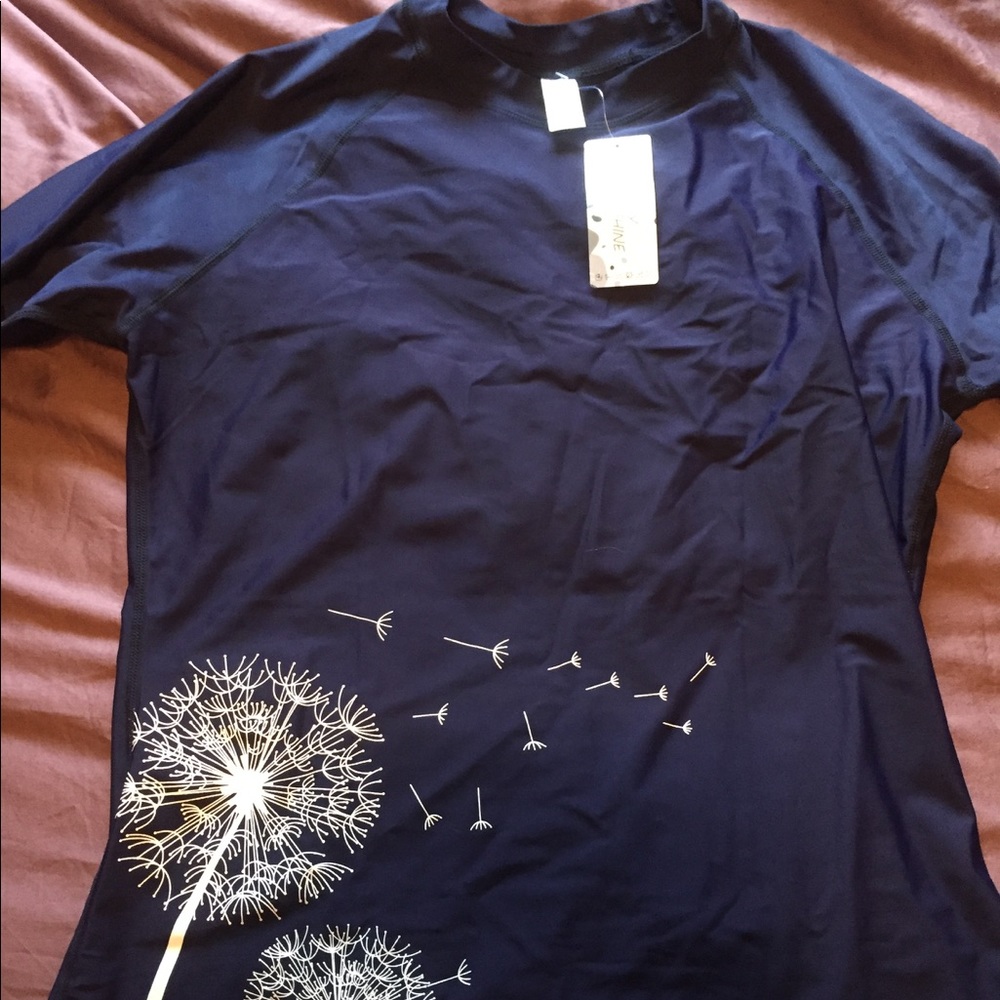 NWT adult rash guard