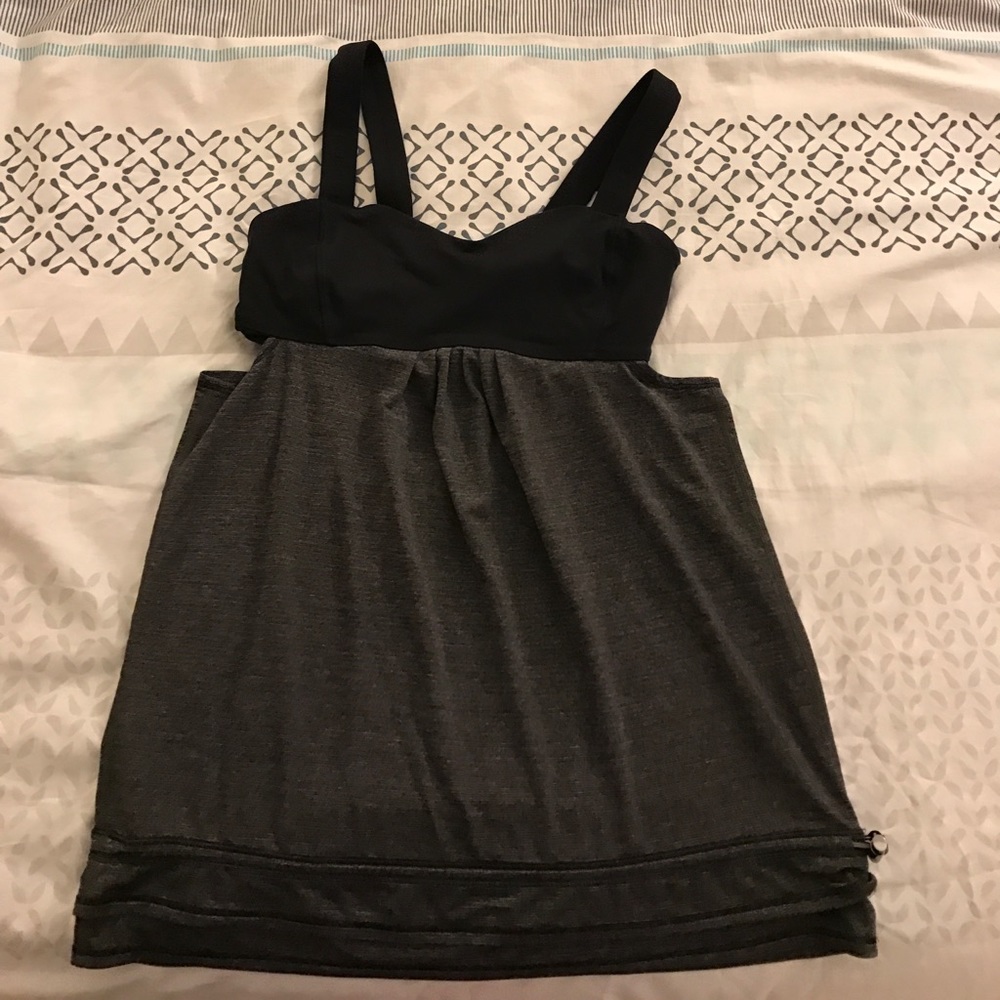 Lululemon tank with built in bra