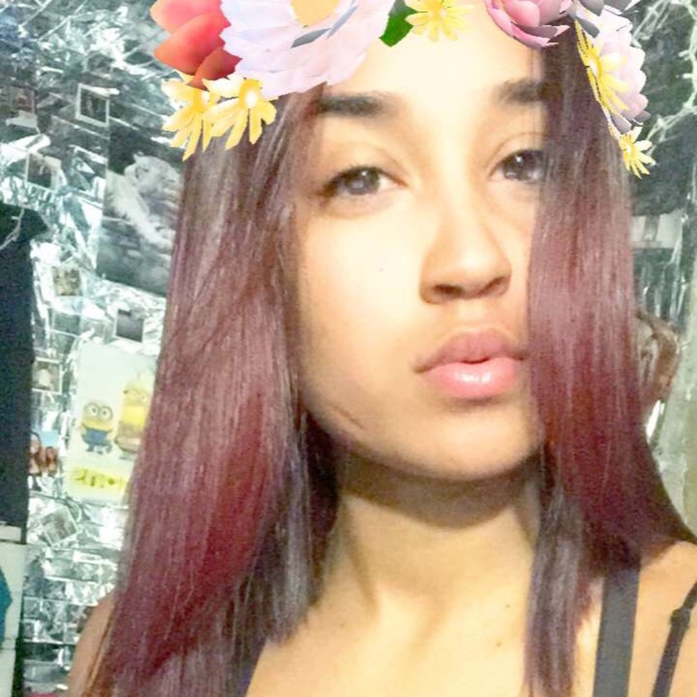 Meet your Posher, Xiomara