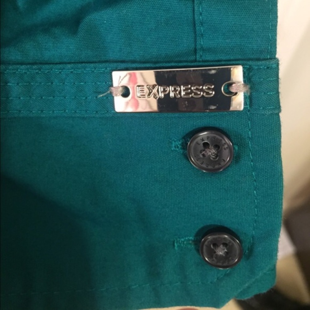 Express button down - Picture 3 of 4