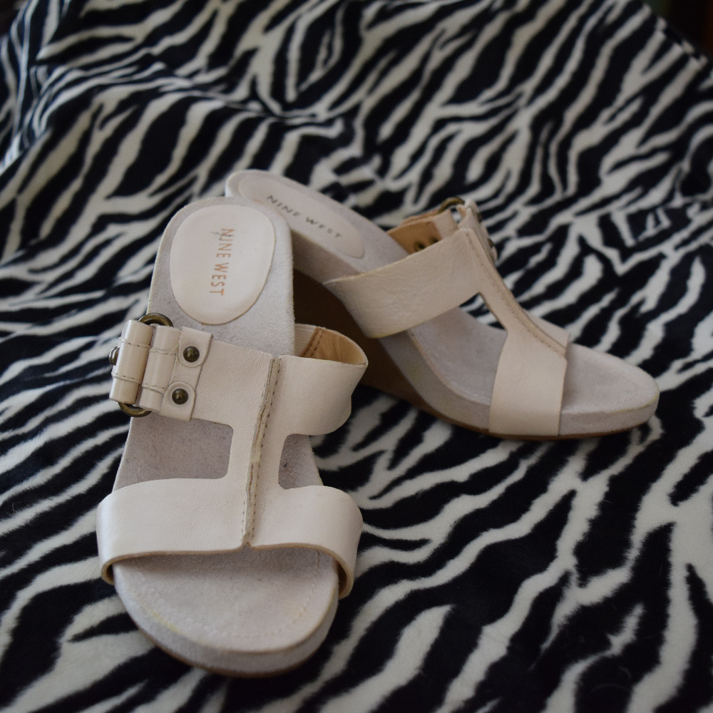 Cream Nine West Wedge Heel Sandals Size 6