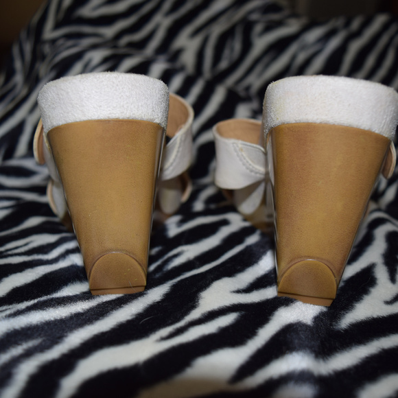 Cream Nine West Wedge Heel Sandals Size 6 - Picture 4 of 8
