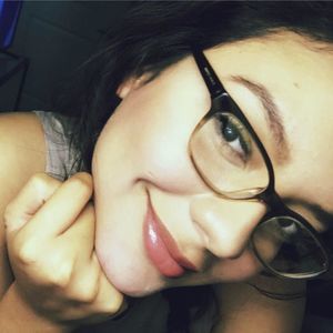 Meet your Posher, Ana lucía