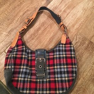 Plaid coach purse. Absolutely beautiful. GUC