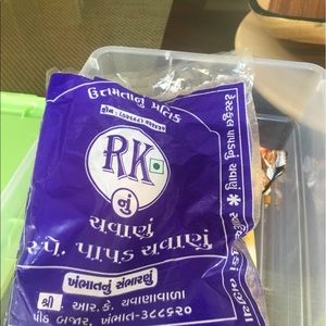 Meet your Posher, Monica