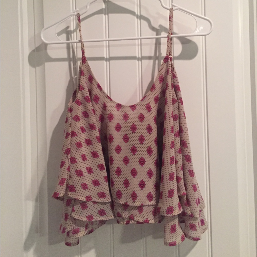Cute size small cropped top!