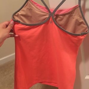 Lululemon coral slimming tank top w/ built in bra