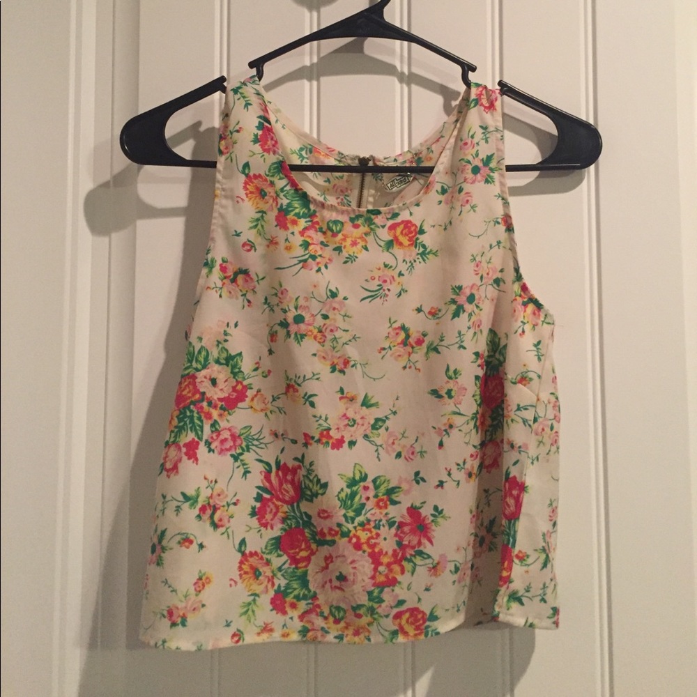 Floral cropped top