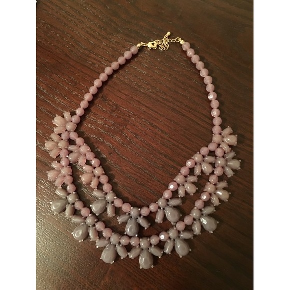 H&M Jewelry - Purple beaded necklace 💜