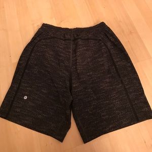Men's Lululemon Pace Breaker shorts sz M black