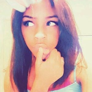 Meet your Posher, Yumetria