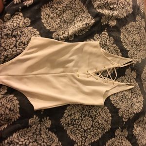 XS CREAM EXPRESS BODYSUIT
