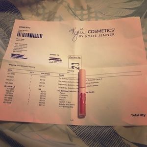 Kylie Mini Matte Liquid Lipstick Baby Girl