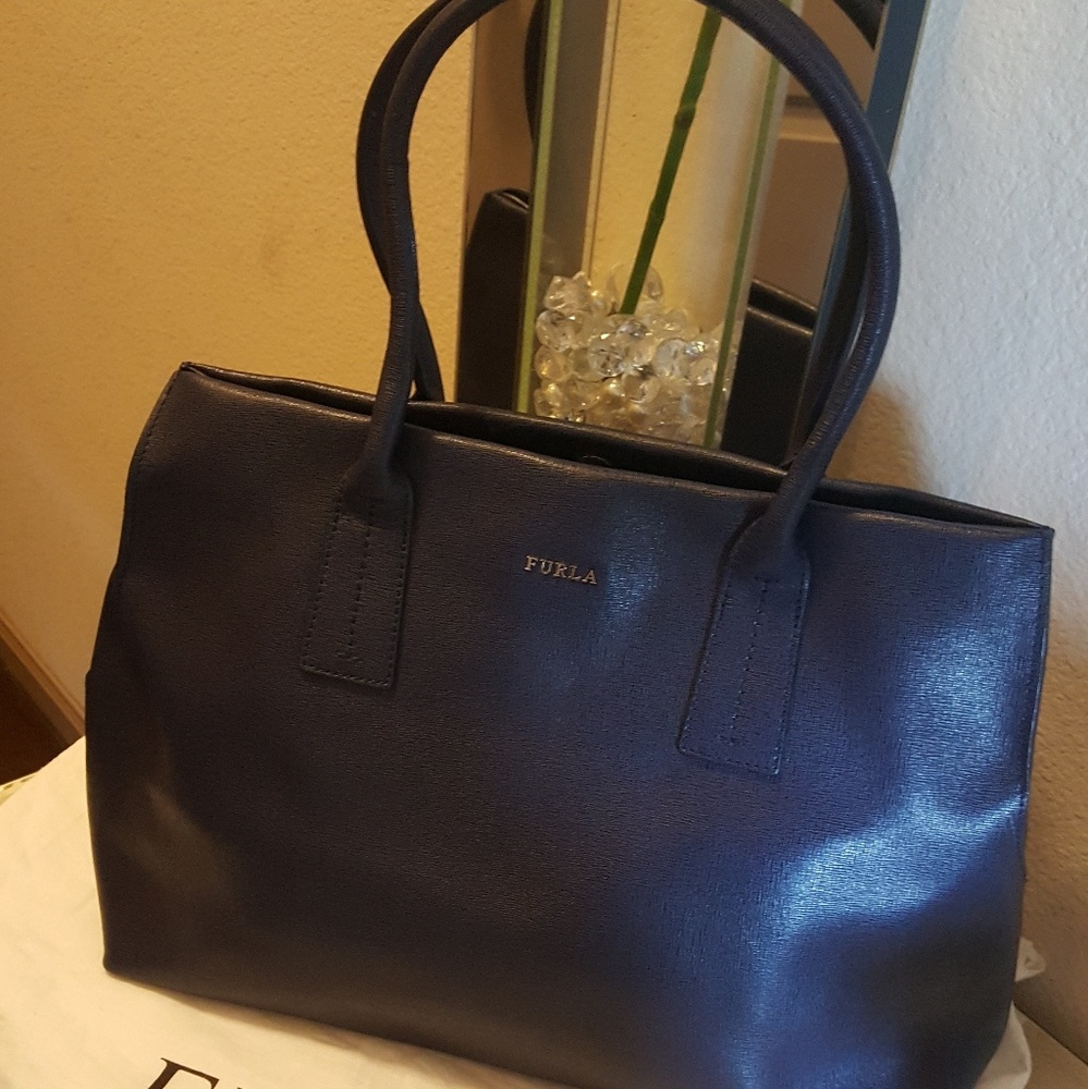 Furla purse