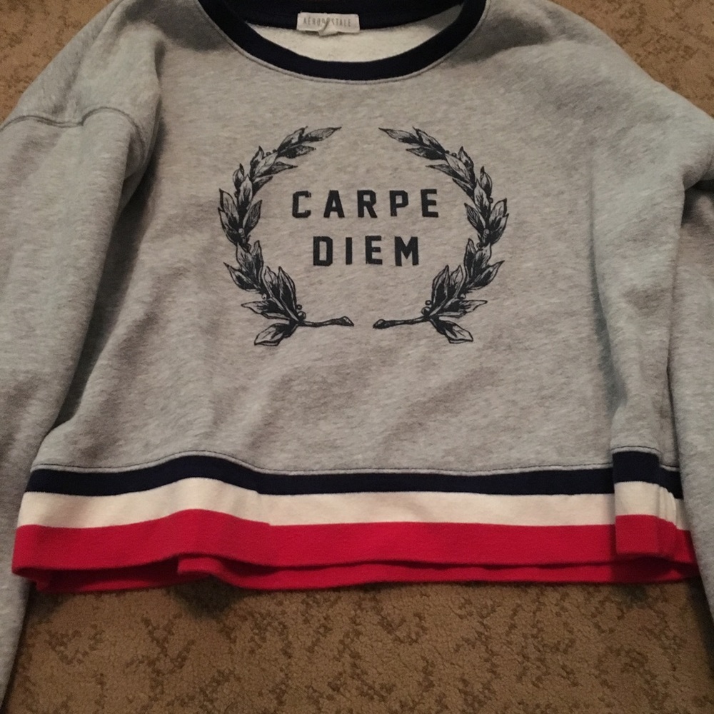 Cropped "Carpe Diem" Sweatshirt