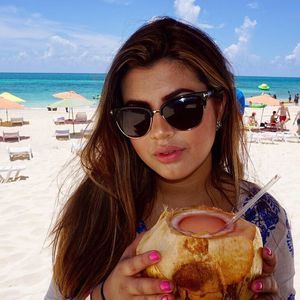 Meet your Posher, Sadaf