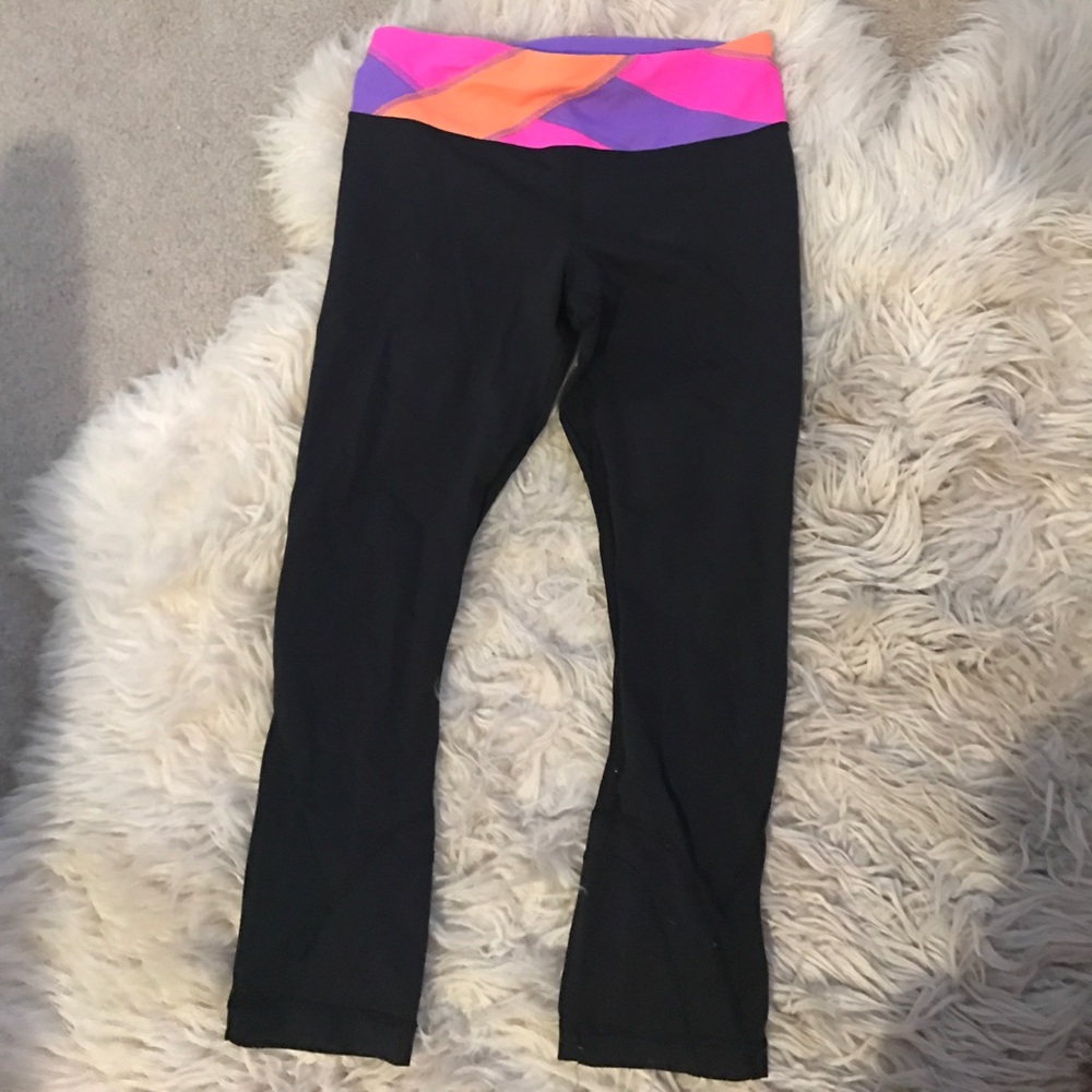 Lululemon running crops