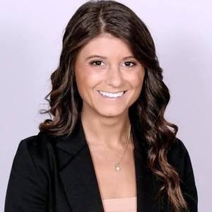 Meet your Posher, Courtney