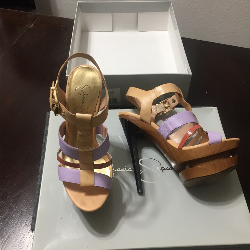 7.5M Jessica Simpson Heels