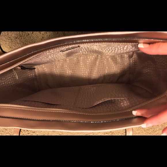 Gold Kate Spade Purse - Picture 7 of 15