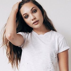 Meet your Posher, Maddie Ziegler