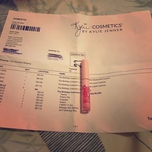Kylie Mini Velvet Liquid Lipstick Part Girl