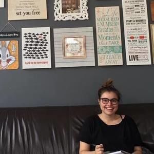 Meet your Posher, Annie