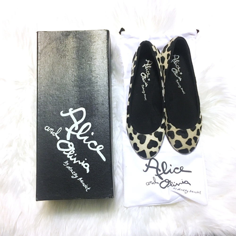 HP🎉 Alice + Olivia Dawn Calf Hair Heart Flats 🖤