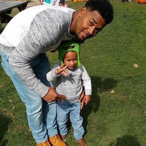 Meet your Posher, Lewis alberto