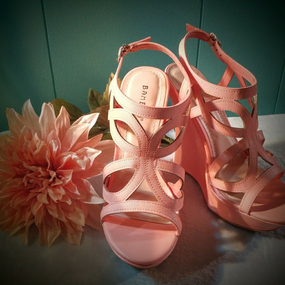 Bamboo Peach Cutout Wedges