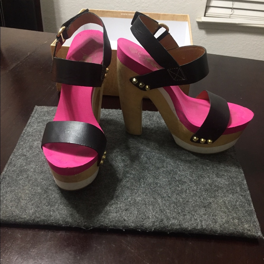 7.5 Floggs super comfortable Platforms