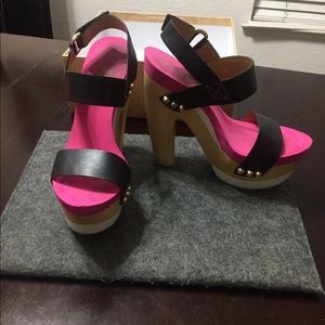 7.5 Floggs super comfortable Platforms