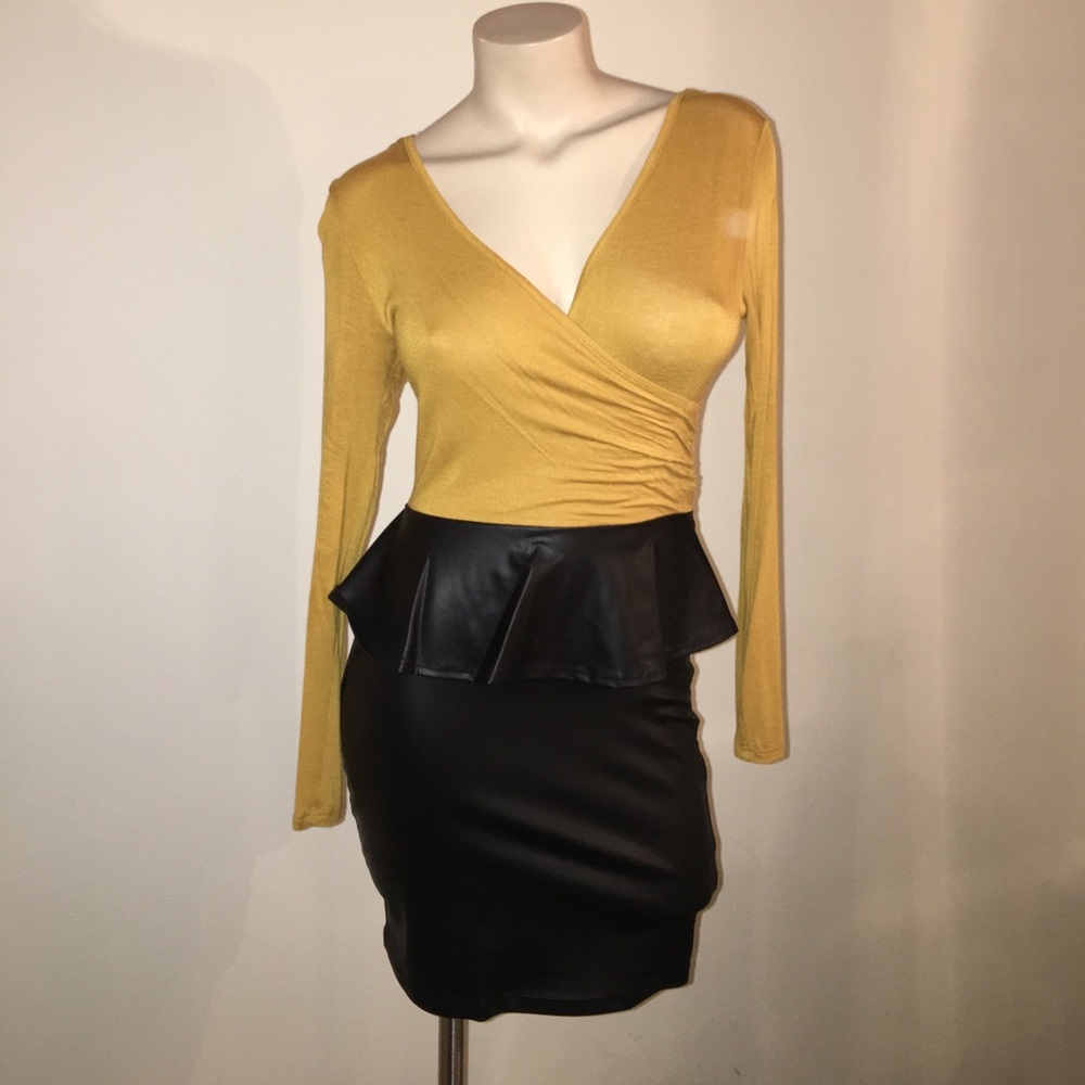 Vintage Bee fashionable dress 🐝