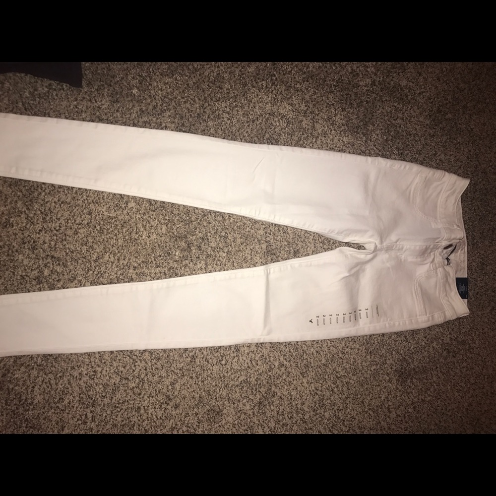 NWT White American eagle jeans size 2