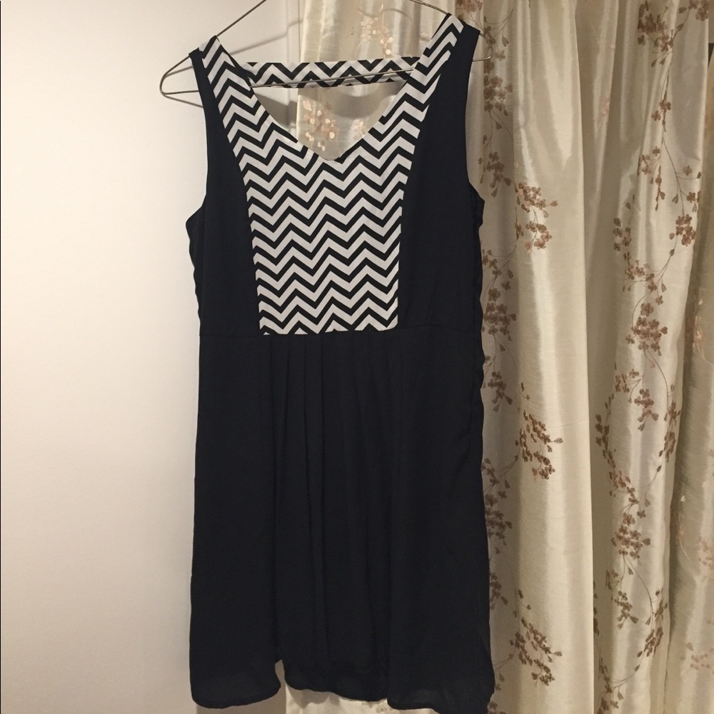 Cute little black dress 🖤