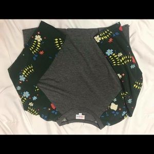 Lularoe Small randy tee
