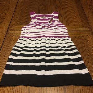 Woman's Athleta Shirt